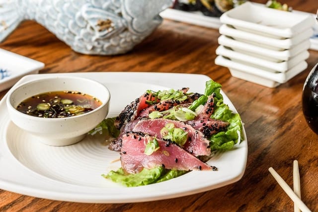 Tuna Tataki •.